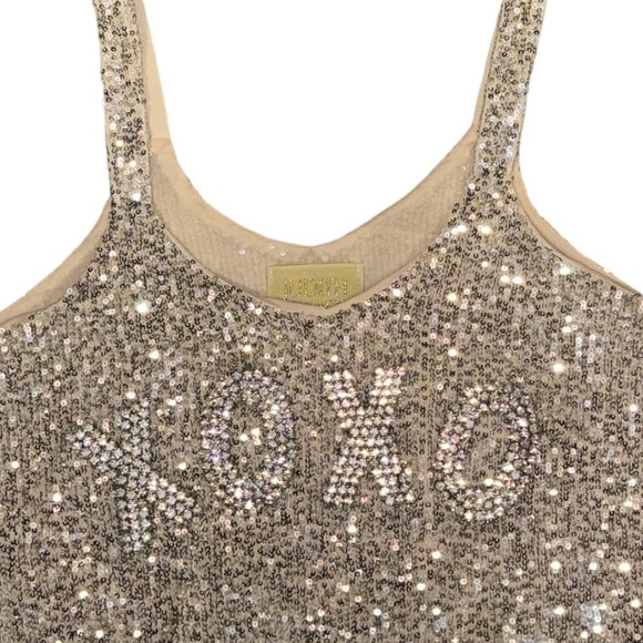 Judith March Silver Sequinned & Crystal XOXO Sleeveless Blouse Size Small - Picture 3 of 6